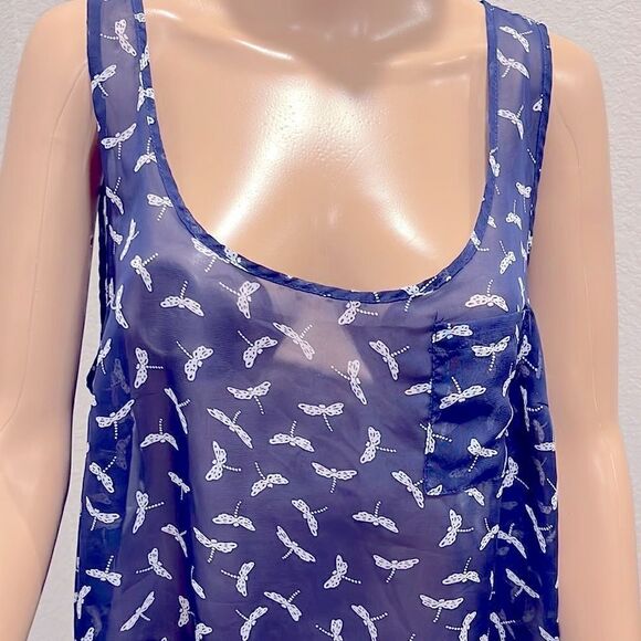 Torrid dragon fly pattern blouse - Picture 2 of 4